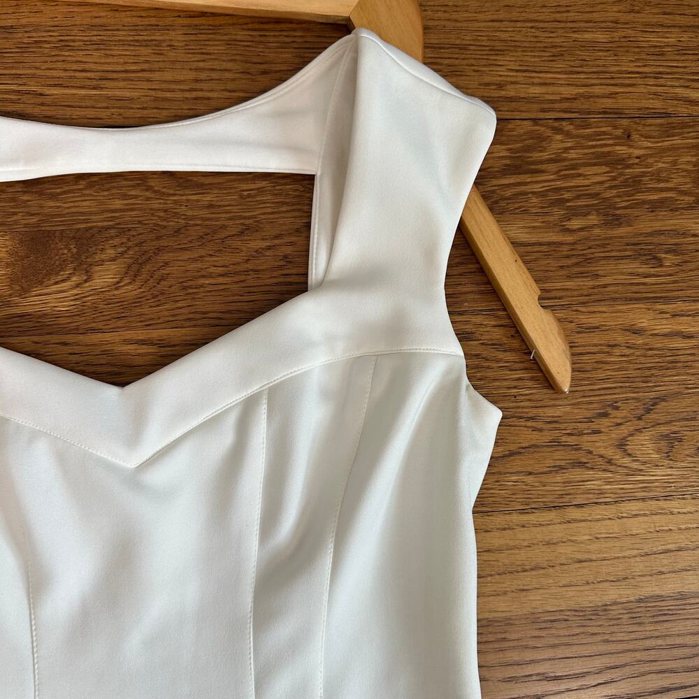 Bosoton Proper White Sweetheart Neckline Sheath Dress - Picture 2 of 7